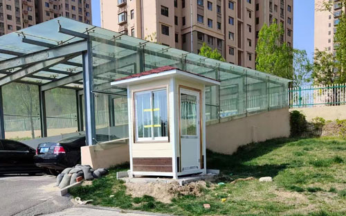 金属雕花板岗亭