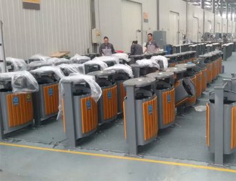 钢木分类垃圾桶组装